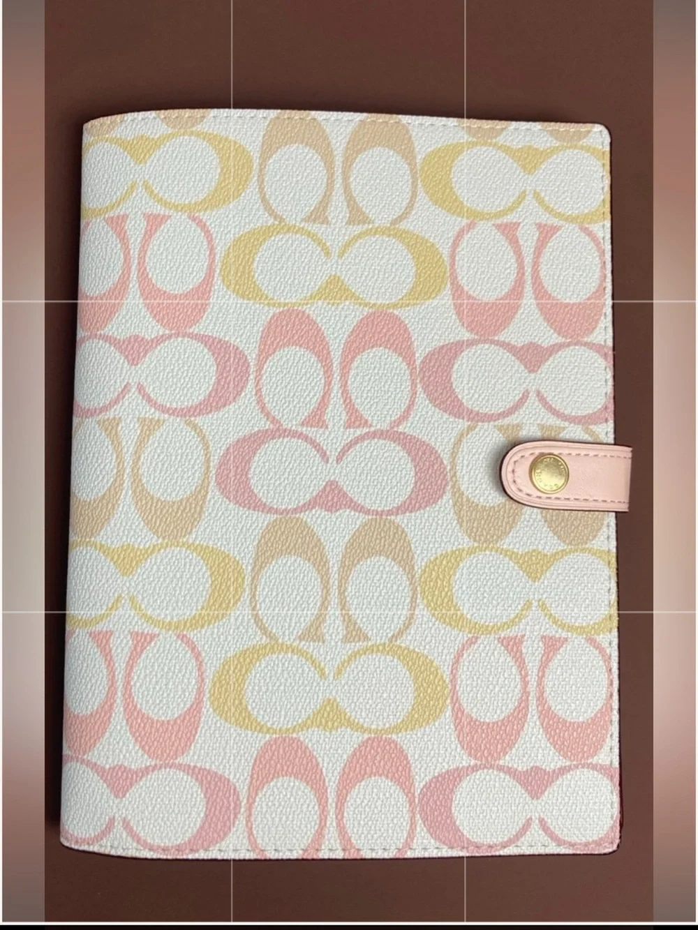 🌸🌷🌸 COACH SIGNATURE NOTEBOOK IN PASTEL PINK / BLUSH LIGHT YELLOW 🌸🌷🌸